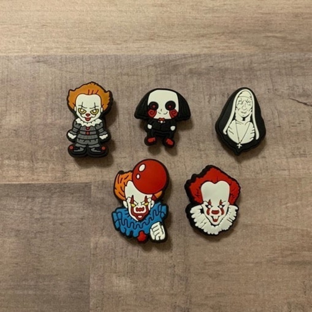 HORROR FILM CROC CHARMS 5pc HALLOWEEN